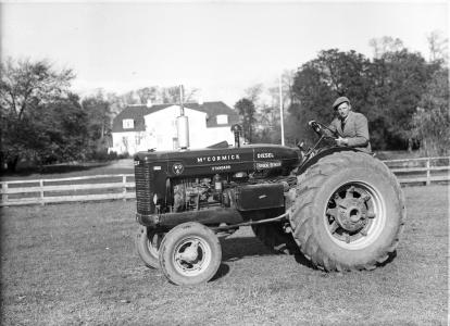 International McCormick traktor